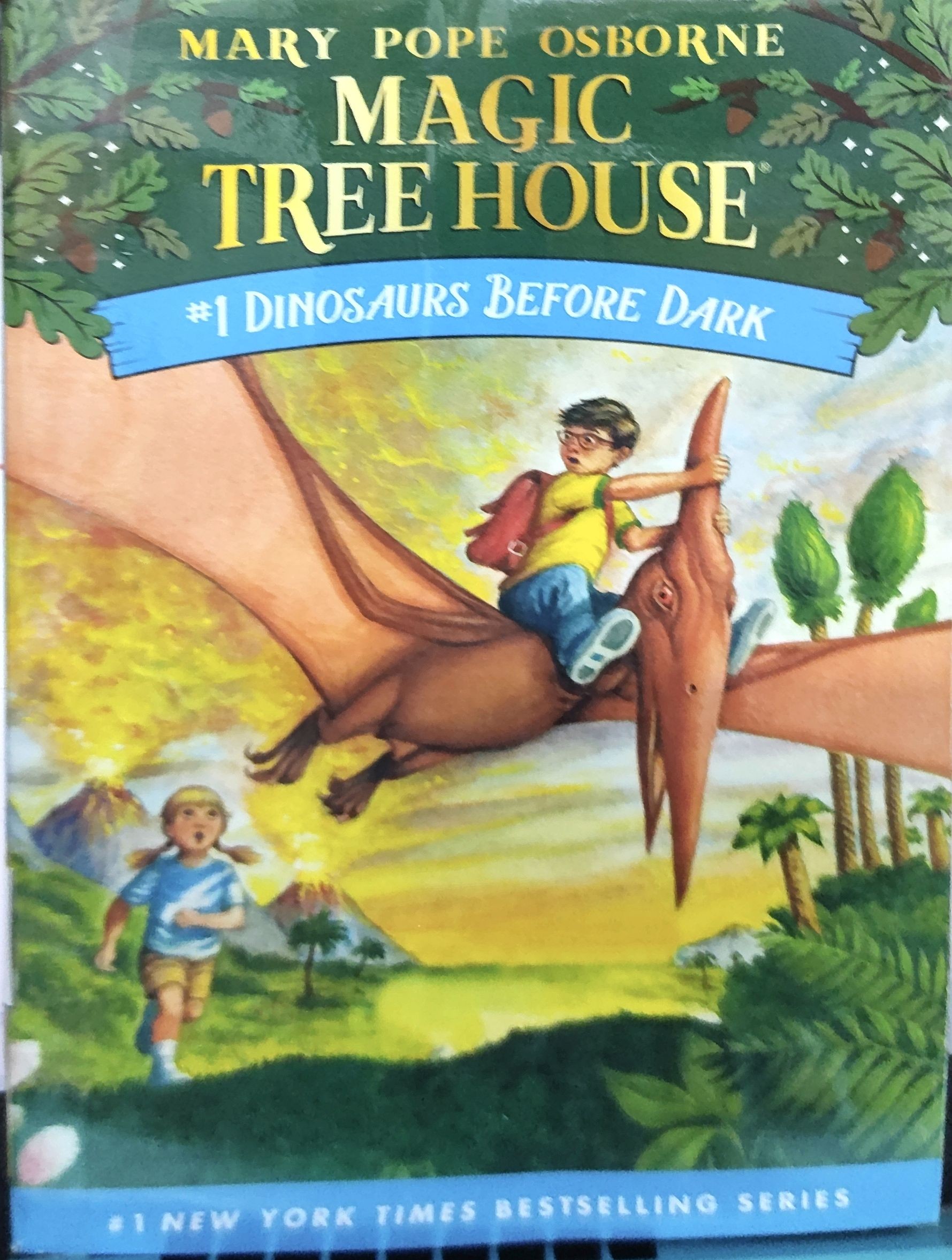Magic Tree House 1 - Dinosaurs Before Dark
